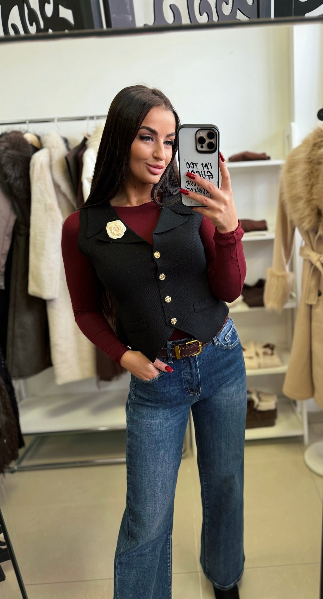 C0101 ROSÉ arany gombos mellény brossal