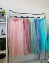 Kép betöltése a galériamegjelenítőbe: 22197 LOTTY tüll hosszú szoknya
