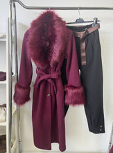 Kép betöltése a galériamegjelenítőbe: 90412 TAMARA szövetkabát műszőrmével

