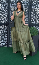 Kép betöltése a galériamegjelenítőbe: 4359 HELGA vállán masnis műselyem ruha
