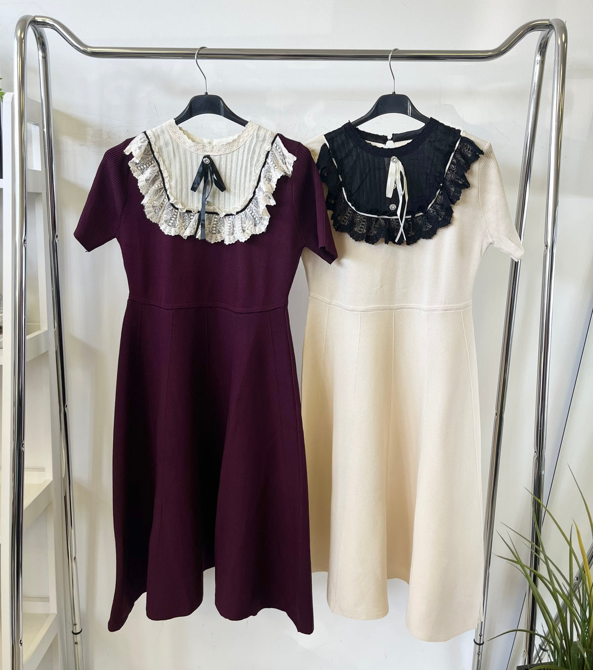 0215 AMELIE vintage csipkegalléros ruha