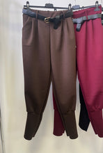 Kép betöltése a galériamegjelenítőbe: 21336 HELLA öves passzés nadrág
