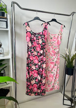 Kép betöltése a galériamegjelenítőbe: 41016 TERRY rózsás oldalt húzott ruha
