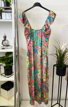 Kép betöltése a galériamegjelenítőbe: 10118 FERGIE sliccelt sztreccs ruha
