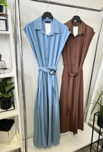 Kép betöltése a galériamegjelenítőbe: 12357 MONICA gombos ingruha
