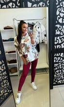 Kép betöltése a galériamegjelenítőbe: 15424 NETTY viràgos oversize felső/pulóver
