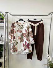 Kép betöltése a galériamegjelenítőbe: 15424 NETTY viràgos oversize felső/pulóver
