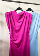 Kép betöltése a galériamegjelenítőbe: 40273 LINDA maxi ruha válltöméssel
