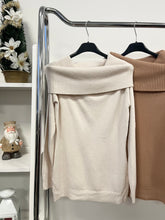 Kép betöltése a galériamegjelenítőbe: 5813 DANA BASIC felső
