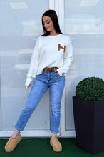 Kép betöltése a galériamegjelenítőbe: 85748 HENNA oversized kötött pulóver

