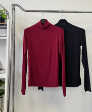 Kép betöltése a galériamegjelenítőbe: 3705 NINETT vékony fèlgarbó felső
