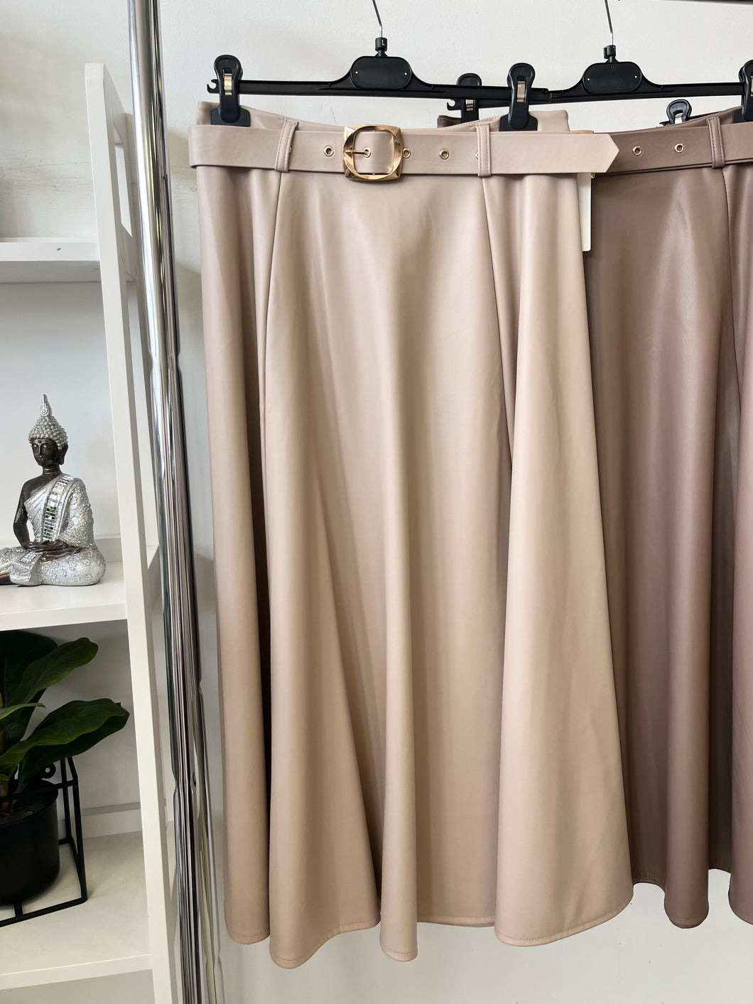 005035 AGATHA műbőr szoknya övvel