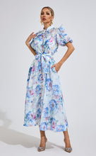 Kép betöltése a galériamegjelenítőbe: 5077 DALMACIA puffos ujjú ruha
