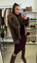 Kép betöltése a galériamegjelenítőbe: 8792 MELISSZA műszőrme kisbunda
