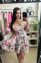 Kép betöltése a galériamegjelenítőbe: 231155 CARINA virágos miniruha
