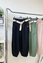 Kép betöltése a galériamegjelenítőbe: 24053 GABY bőszárú zsebes nadrág
