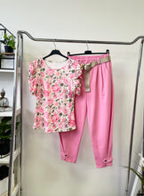 Kép betöltése a galériamegjelenítőbe: 1007 HENY rózsás felső
