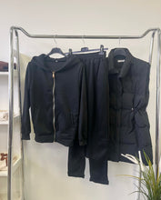 Kép betöltése a galériamegjelenítőbe: 288 Mellény+jogging szett
