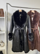 Kép betöltése a galériamegjelenítőbe: 10167 MARGARET műirha bunda
