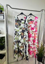 Kép betöltése a galériamegjelenítőbe: 7223 MARGARITA virág mintás szett kistáskával
