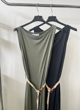 Kép betöltése a galériamegjelenítőbe: 17535 DIA gyékény öves pántos pamut ruha
