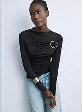 Kép betöltése a galériamegjelenítőbe: 43333 DINA csatos felső
