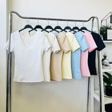 Kép betöltése a galériamegjelenítőbe: 45739 RELLA felső
