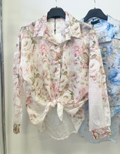 Kép betöltése a galériamegjelenítőbe: 13888 MYA virágos organza blúz
