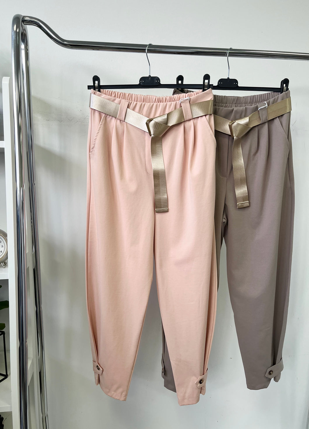 7048/52693 HAILEY gombos szárú nadrág