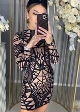 Kép betöltése a galériamegjelenítőbe: 20525 BETTY strasszköves mintás ruha
