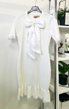 Kép betöltése a galériamegjelenítőbe: 535 ELIZABETH  szalagos tavaszi kötött ruha
