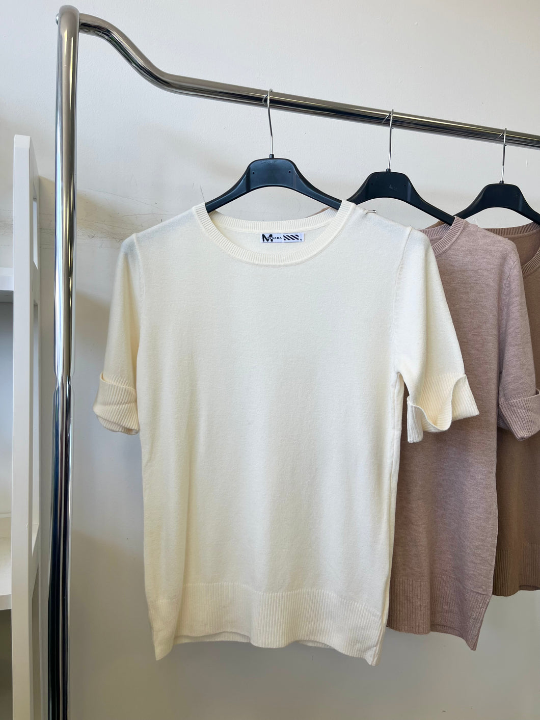 0085 BASIC  kereknyakú rövid ujjú felső