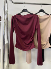 Kép betöltése a galériamegjelenítőbe: 11223 STELLA húzott vállú felső
