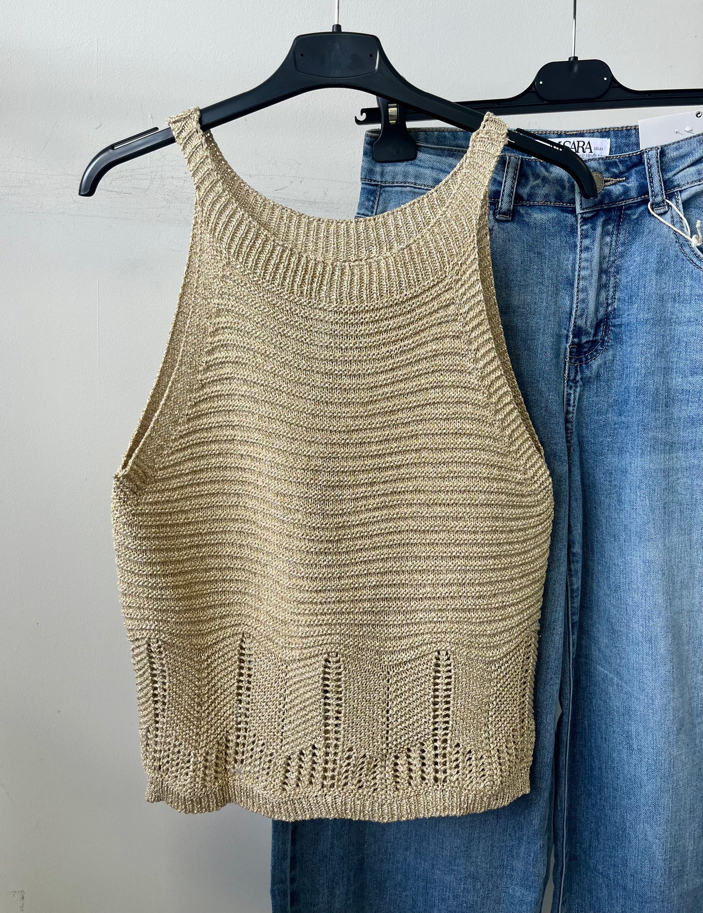 10289 hátul nyitott LUREX top