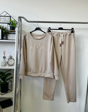 Kép betöltése a galériamegjelenítőbe: 58322 INVISIBLE jogging szett
