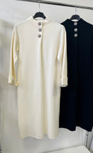 Kép betöltése a galériamegjelenítőbe: 12339 TOKYO kötött ruha strasszkő díszitéssel
