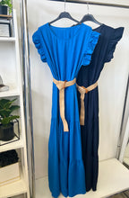 Kép betöltése a galériamegjelenítőbe: 24609 MANGÓ fodros vászon maxi ruha övvel
