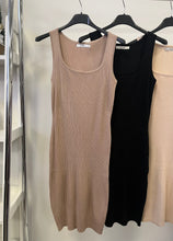 Kép betöltése a galériamegjelenítőbe: 2766 LORENE bordás gépi kötött ruha
