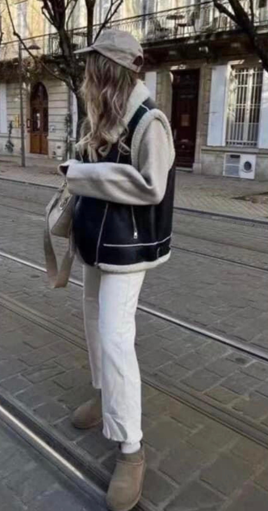 3108 DORINA oversize műirha mellény