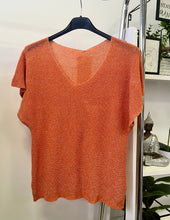 Kép betöltése a galériamegjelenítőbe: LUREX V nyakú felső
