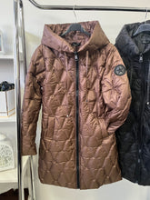 Kép betöltése a galériamegjelenítőbe: 88903 RENATA steppelt kabát
