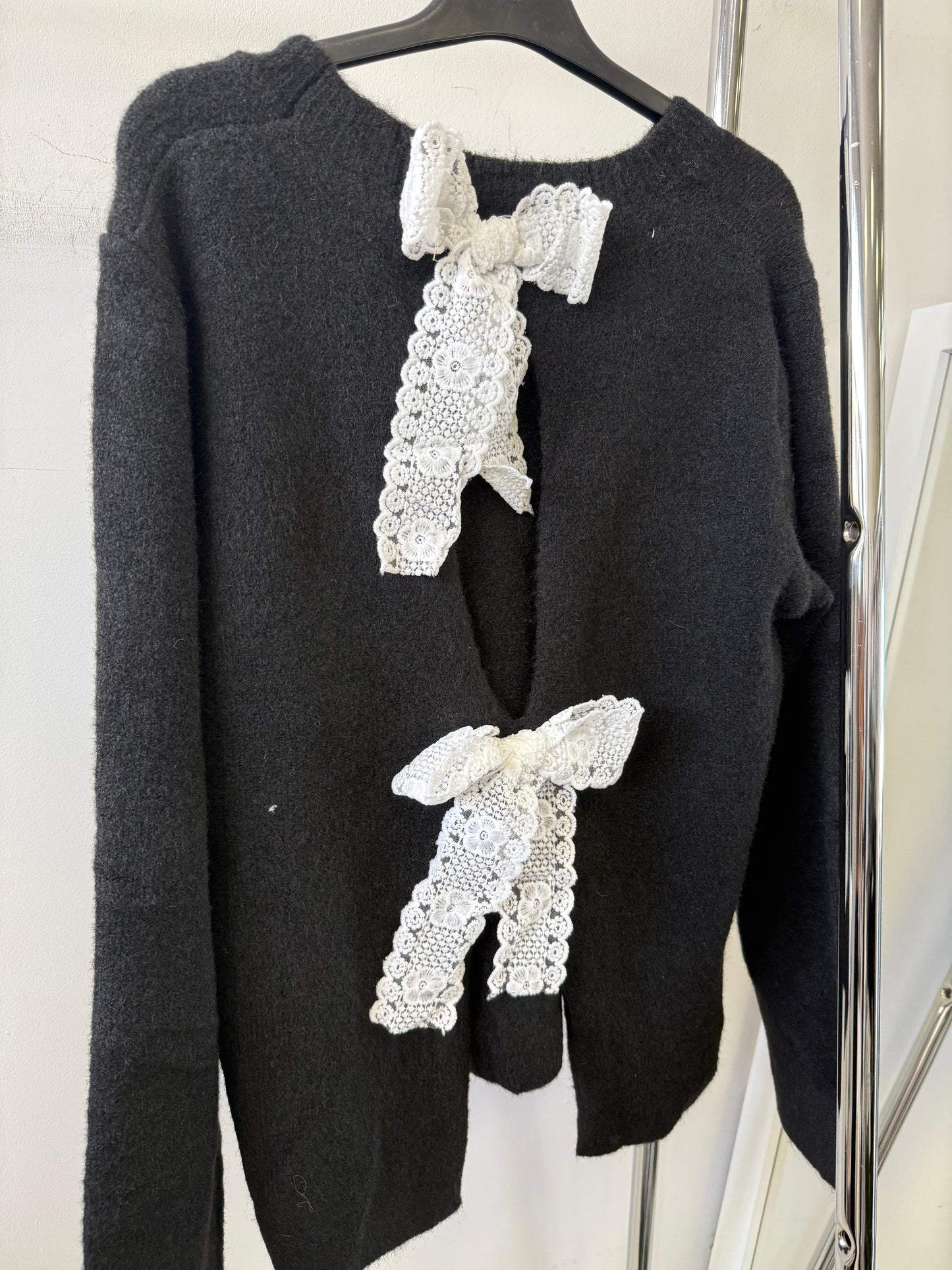 27281 LEDA csipke masnis pulóver
