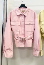 Kép betöltése a galériamegjelenítőbe: 8961 PENNY öves oversized műbőr kabát
