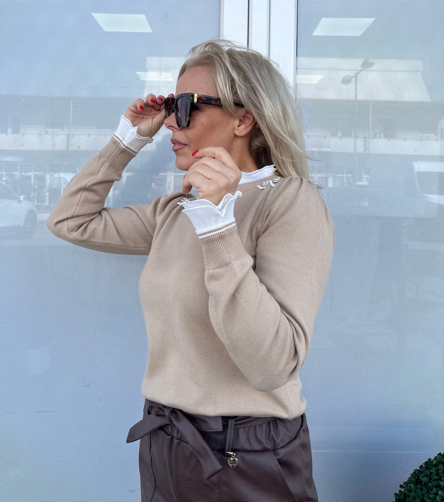 60827 PAULA pliszírozott nyakú pulóver