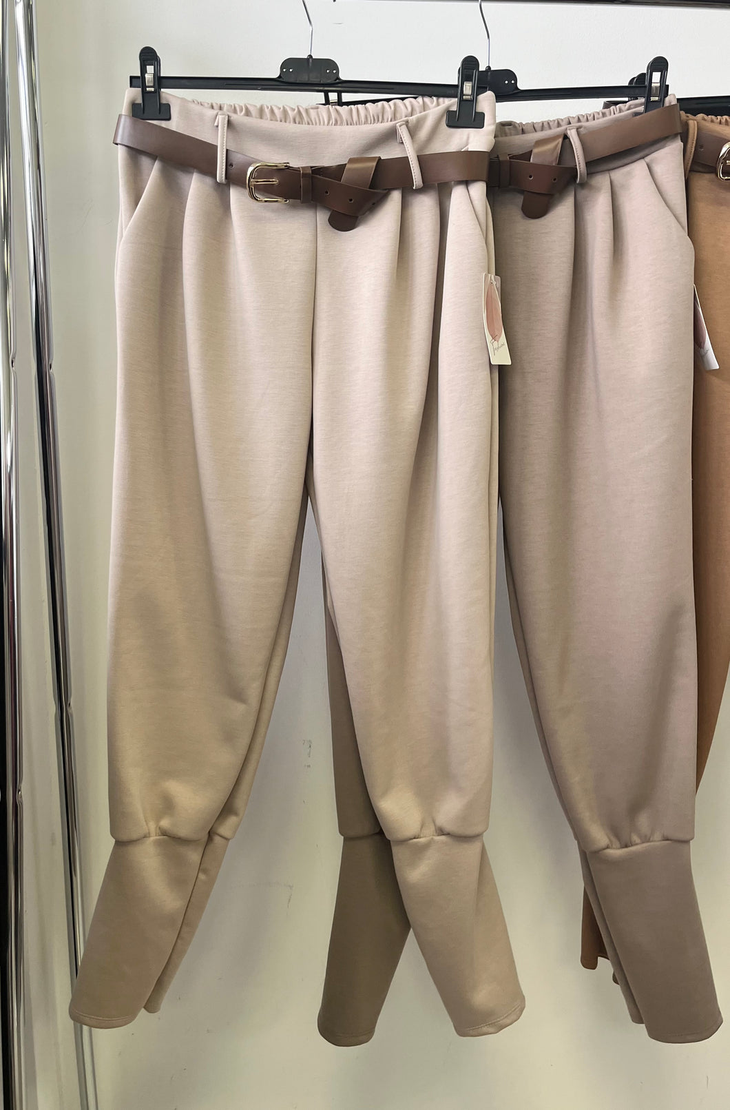 21336 HELLA öves passzés nadrág