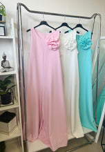 Kép betöltése a galériamegjelenítőbe: 58087 LIDIA zsebes extra bőszárú overál brossal
