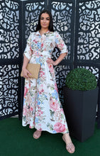 Kép betöltése a galériamegjelenítőbe: 10500 LUCY virágos öves vászon ruha
