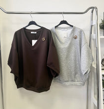 Kép betöltése a galériamegjelenítőbe: 60935 RENY oversize felső brossal
