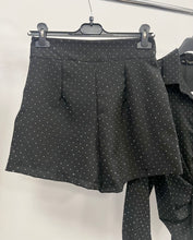 Kép betöltése a galériamegjelenítőbe: 13168 ARIA Strasszköves szoknya/sort
