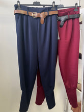 Kép betöltése a galériamegjelenítőbe: 21336 HELLA öves passzés nadrág
